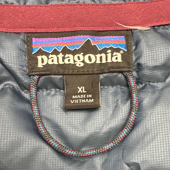 Patagonia Gray and Blue Puffer Jacket - Picture 4 of 10